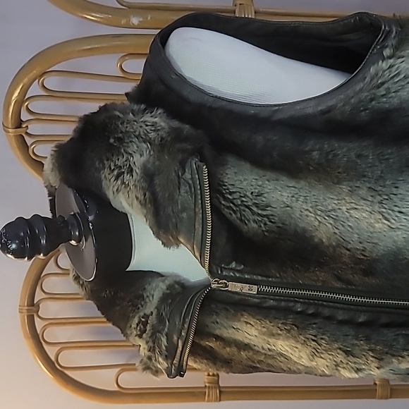 BIG CHILL black faux fur vest size large faux leather - Picture 5 of 14